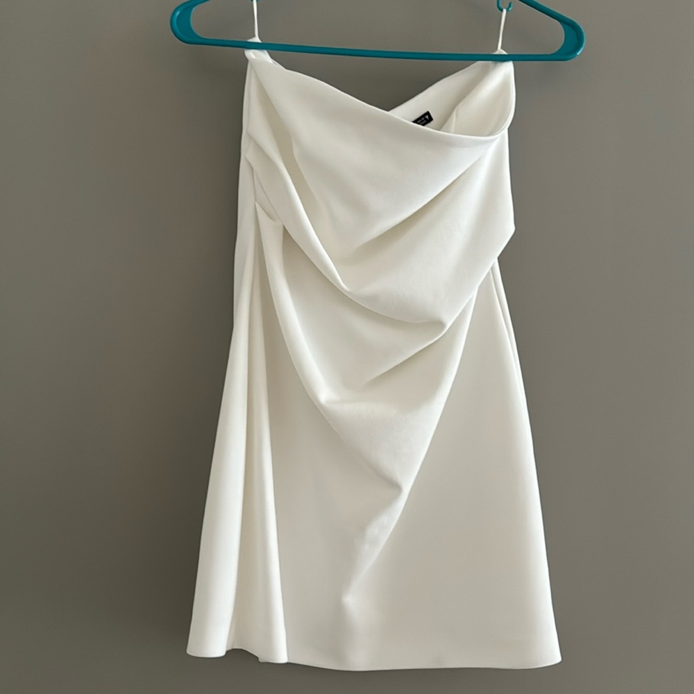 White strapless dress
